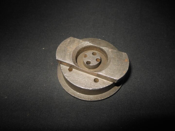 WW2 Soviet Army – FIRING PIN RETAINING PLATE – F-34 & ZIS-S-53 – T-34 TANK — image 2