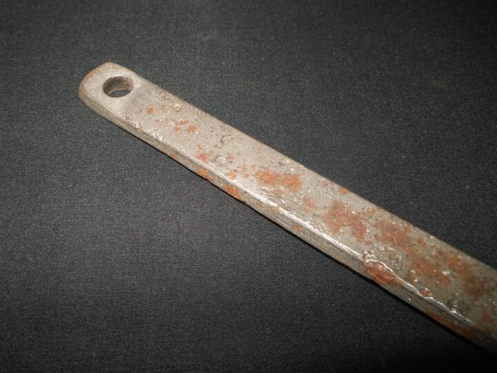 WW2 German Wehrmacht ZF1128 – AIMING PERISCOPE MOUNTING ARM- Hetzer StuG – RARE! — image 4