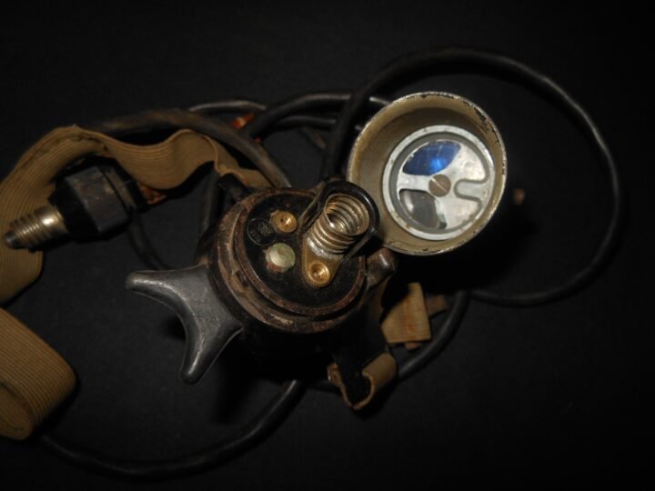 WW2 German Luftwaffe Aircraft Taschenlampe – NAVIGATOR HEAD LAMP – VERY RARE! — image 11