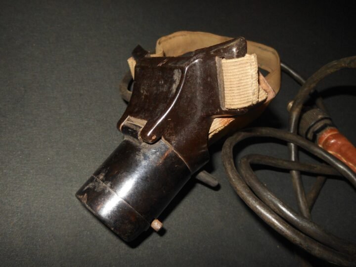 WW2 German Luftwaffe Aircraft Taschenlampe – NAVIGATOR HEAD LAMP – VERY RARE! — image 2