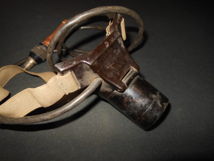 WW2 German Luftwaffe Aircraft Taschenlampe – NAVIGATOR HEAD LAMP – VERY RARE! — image 5