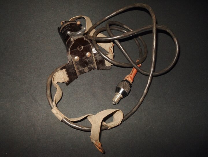 WW2 German Luftwaffe Aircraft Taschenlampe – NAVIGATOR HEAD LAMP – VERY RARE! — image 7