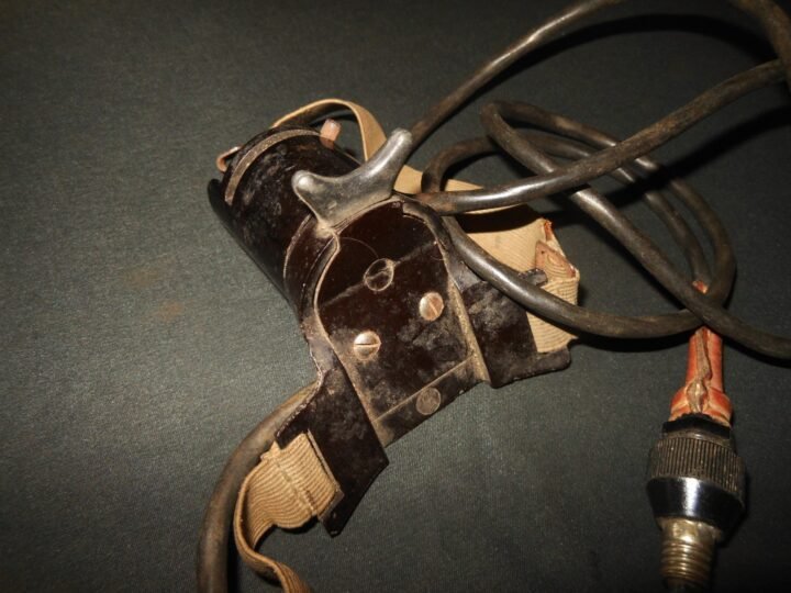 WW2 German Luftwaffe Aircraft Taschenlampe – NAVIGATOR HEAD LAMP – VERY RARE! — image 8