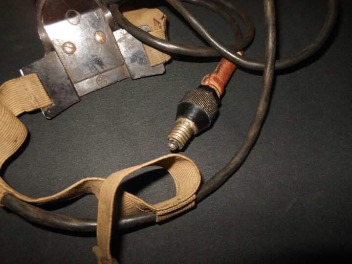 WW2 German Luftwaffe Aircraft Taschenlampe – NAVIGATOR HEAD LAMP – VERY RARE! — image 9
