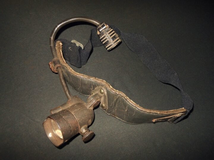 WW2 German Luftwaffe Aircraft Taschenlampe – NAVIGATOR HEAD LAMP – VERY RARE! — image 12