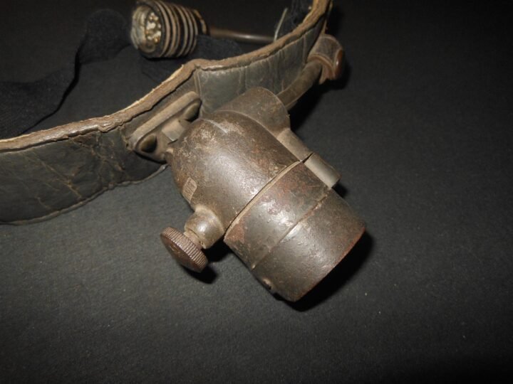 WW2 German Luftwaffe Aircraft Taschenlampe – NAVIGATOR HEAD LAMP – VERY RARE! — image 9