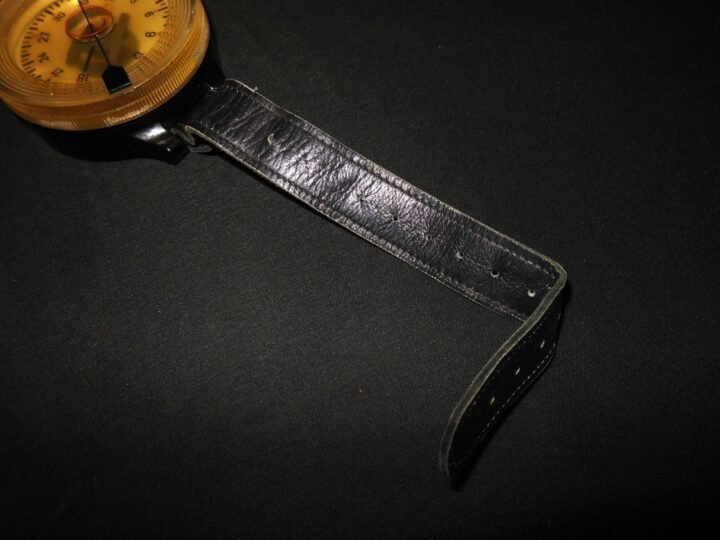WW German Luftwaffe AK39 Wrist Compass – Fl. 23235-1 – 2nd Model – VERY NICE! — image 4