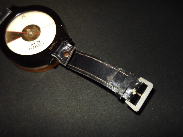 WW German Luftwaffe AK39 Wrist Compass – Fl. 23235-1 – 2nd Model – VERY NICE! — image 6