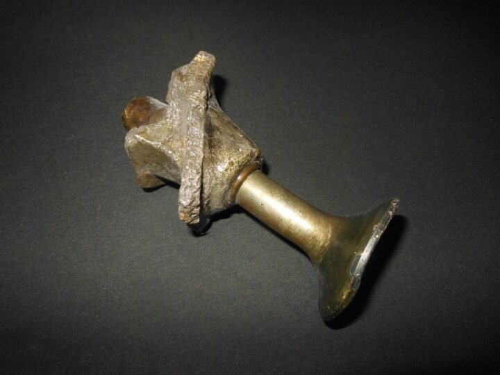 WW2 German Luftwaffe Aircraft – DAIMLER-BENZ DB605 INLET VALVE – Me109 – NICE! — image 2