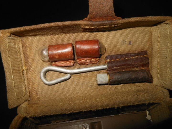 WW2 Imperial Japanese Army Kaichu Dento – HAND CRANK FLASHLIGHT – TANKS & CREW — image 6