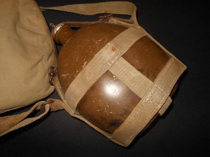 WW2 Imperial Japanese Army – MODEL 1934 FIELD CANTEEN – w/ WINTER COVER – RARE! — image 6
