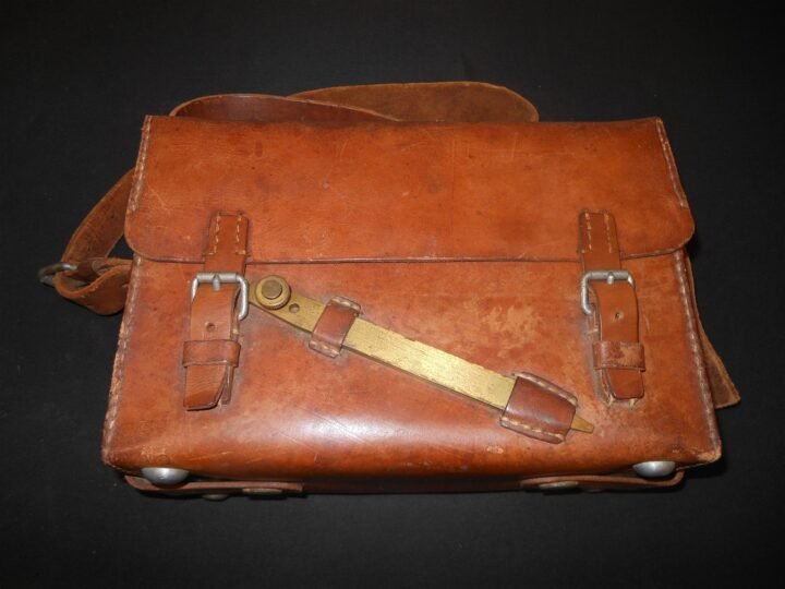 WW2 Imperial Japanese Army – TYPE 92 FIELD / TRENCH PHONE & LEATHER CASE – RARE! — image 18