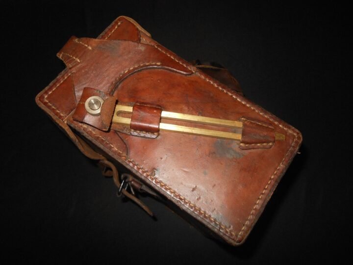 WW2 Imperial Japanese Navy – TYPE 2 TRENCH / FIELD TELEPHONE & CASE – RARE! — image 18