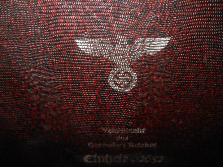 WW2 German Wehrmacht Koffergrammophon – PORTABLE RECORD PLAYER & RECORDS – VERY NICE! — image 20