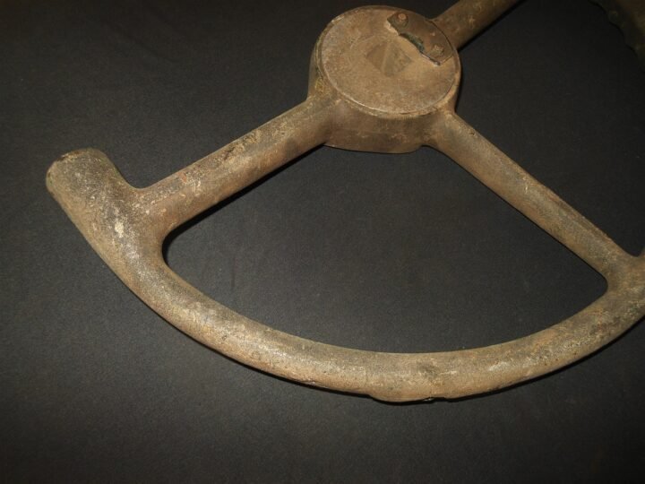 WW2 US Army Air Force Aircraft – CONTROL YOKE – B-17 FLYING FORTRESS – RARE! — image 4