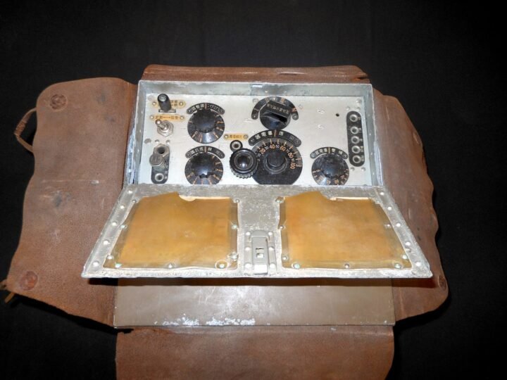 WW2 Imperial Japanese Army – TYPE 94-5 RADIO WIRELESS TRANSMITTER – VERY RARE! — image 5