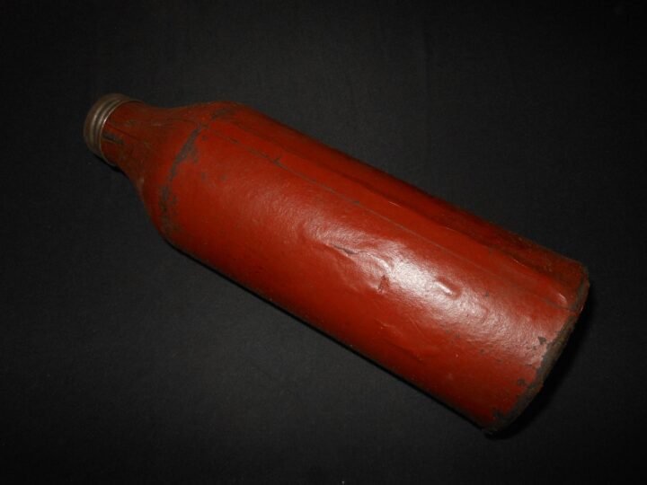 WW2 German Wehrmacht Öldose – CARDBOARD OIL BOTTLE – Kubel Schwimm Sd.Kfz. — image 2