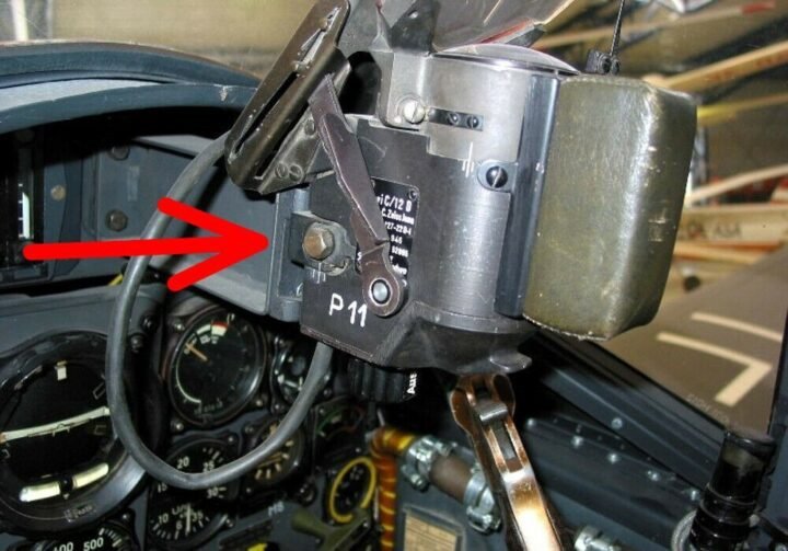 WW2 German Luftwaffe Reflexvisier Revi C/12D – GUNSIGHT MOUNT – Me109 Fw190 etc. — image 6