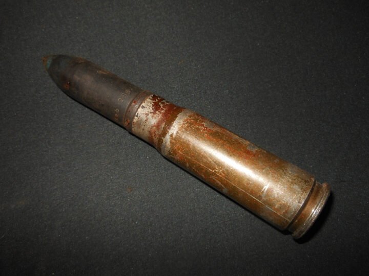 WW2 German Wehrmacht 20mm MG151 / 20 – COMPLETE ARMOR PIERCING INCENDIARY ROUND #3 – NICE! — image 2