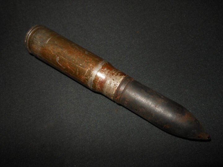 WW2 German Wehrmacht 20mm MG151 / 20 – COMPLETE ARMOR PIERCING INCENDIARY ROUND #3 – NICE! — image 3