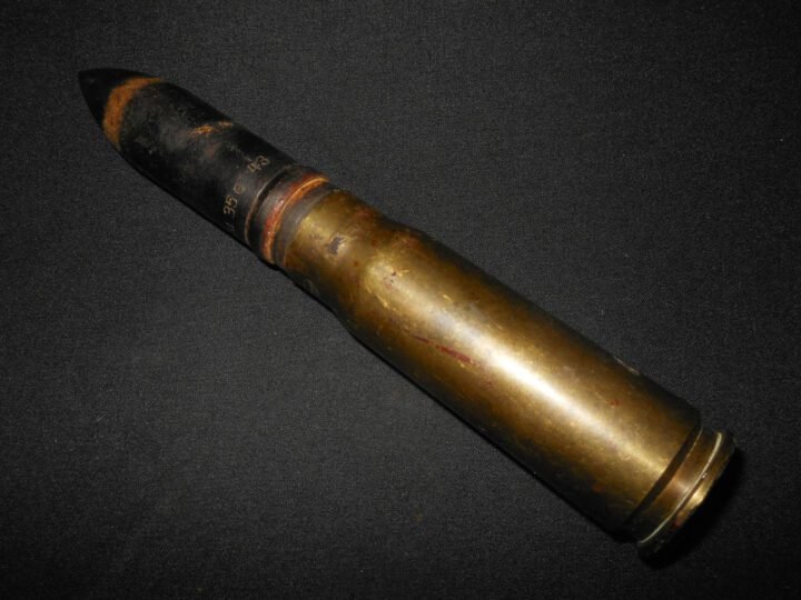 WW2 German Wehrmacht 20mm MG151 / 20 – COMPLETE ARMOR PIERCING INCENDIARY ROUND #1 – NICE! — image 2