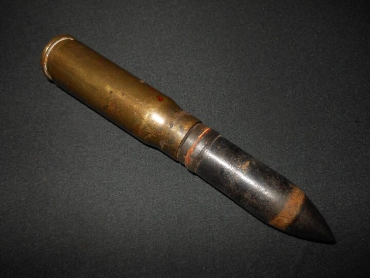 WW2 German Wehrmacht 20mm MG151 / 20 – COMPLETE ARMOR PIERCING INCENDIARY ROUND #1 – NICE! — image 3