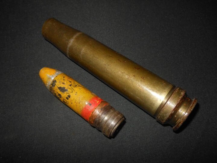 WW2 German Wehrmacht 20mm 20×138 FlaK 30/38 – COMPLETE HE ROUND & SHELL – 1945 – VERY NICE! — image 4