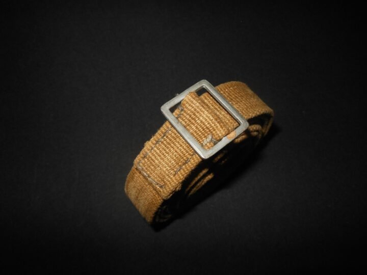 WW2 German Wehrmacht – LONG GAS MASK CANISTER STRAP – TROPICAL – NICE! — image 3