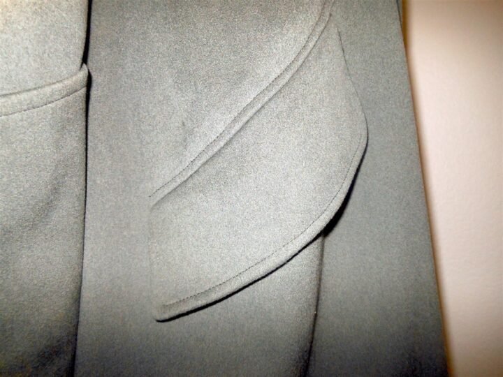 WW2 German Wehrmacht Mantel – M35 OFFICER ARMY GREATCOAT – DOUBLE BREASTED – NAMED – BEAUTIFUL! — image 10