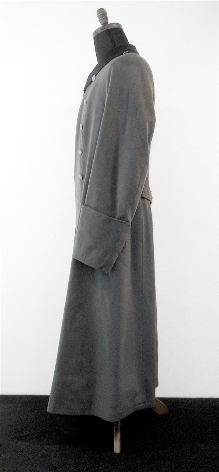 WW2 German Wehrmacht Mantel – M35 OFFICER ARMY GREATCOAT – DOUBLE BREASTED – NAMED – BEAUTIFUL! — image 4