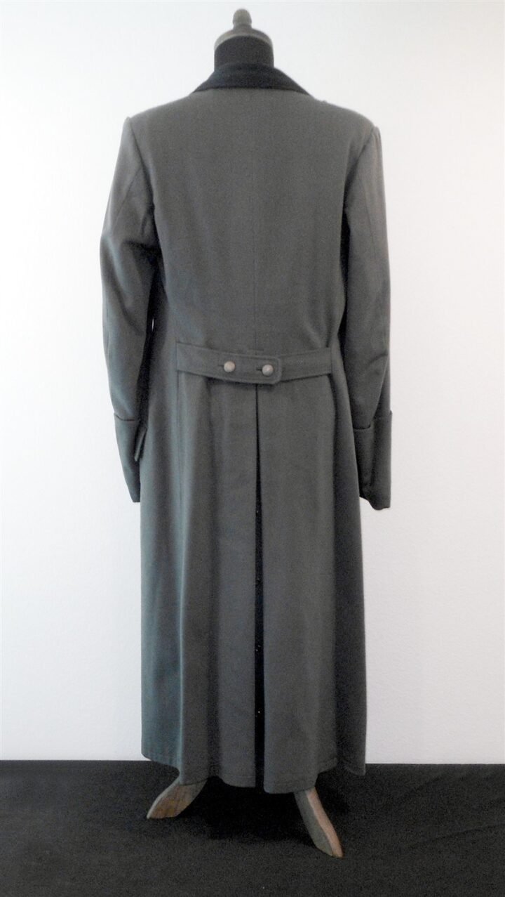 WW2 German Wehrmacht Mantel – M35 OFFICER ARMY GREATCOAT – DOUBLE BREASTED – NAMED – BEAUTIFUL! — image 5