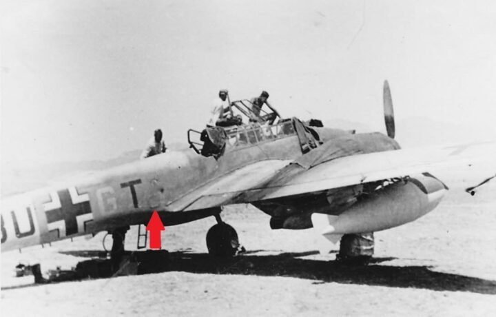 WW2 German Luftwaffe Wartungklappe – MAINTENANCE HATCH – Me110 C – W.Nr. 3063 — image 10