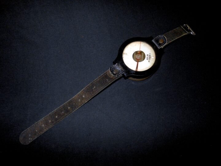 WW2 German Luftwaffe AK39 Wrist Compass – Fl. 23235-1 – 2nd Model – VERY NICE! — image 5