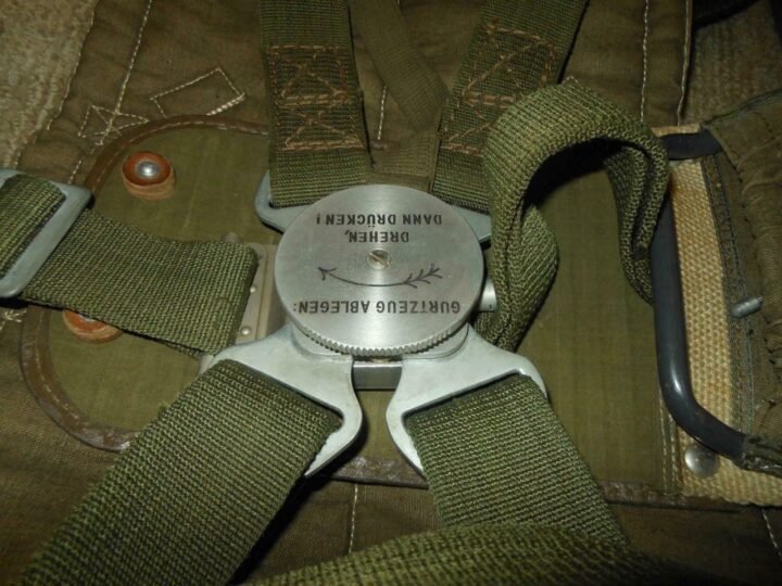 WW2 German Luftwaffe Fallshirmschloss – PARACHUTE BUCKLE – Me109 Fw190 – SUPERB! — image 11
