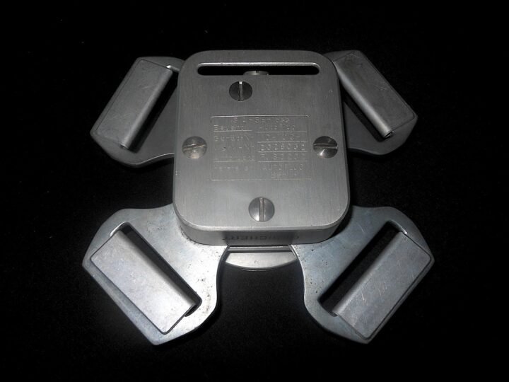 WW2 German Luftwaffe Fallshirmschloss – PARACHUTE BUCKLE – Me109 Fw190 – SUPERB! — image 4