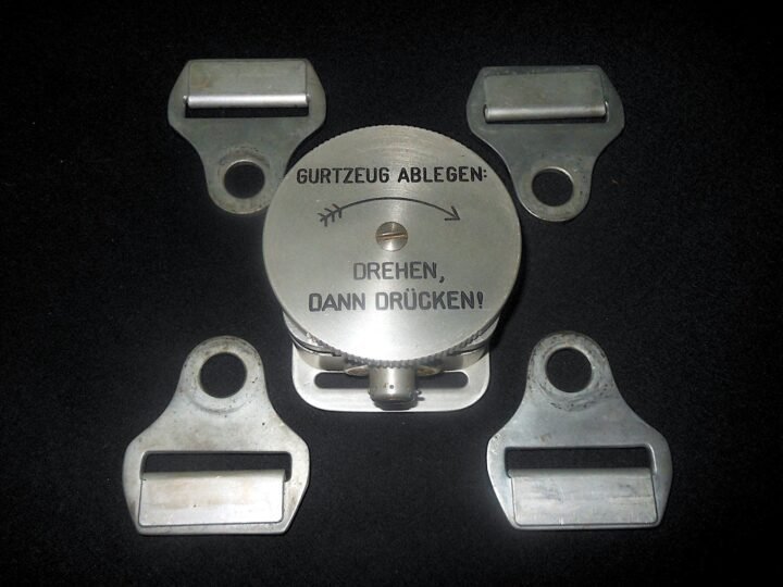 WW2 German Luftwaffe Fallshirmschloss – PARACHUTE BUCKLE – Me109 Fw190 – SUPERB! — image 6