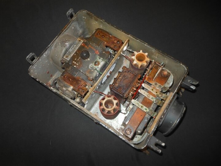 WW2 German Wehrmacht Panzer E.U.a4 Umformer – RADIO POWER SUPPLY – Tiger Panther — image 4