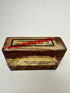 BOX 15 SPRENGKAPSELN