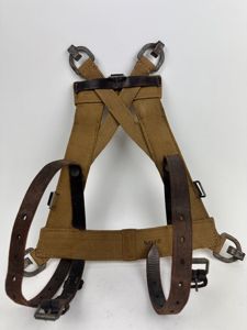 ORIGINAL WW2 GERMAN WEBBING A-FRAME 'bdl40'