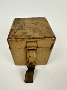 MG34/42 Optical Sight Battery Box in Tan