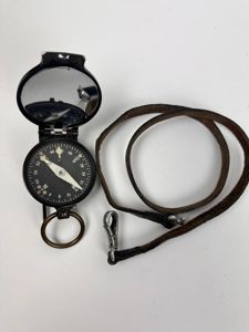 Original WWII German MAP/DISPATCH CASE MARCH COMPASS. (Feldmarsch Umfang für …
