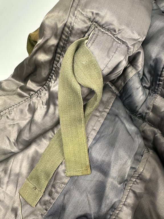 Wehrmacht non-reversible winter parka in 'sumpf tarn' (mint) — image 7