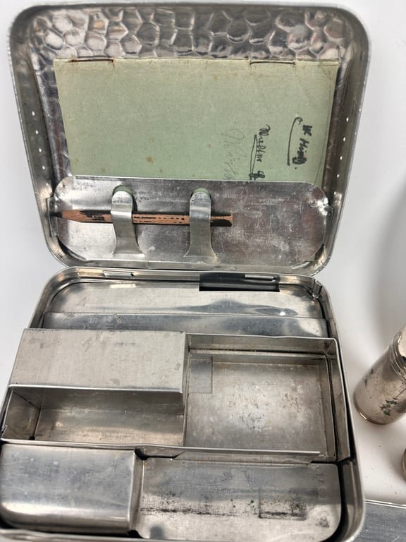 Original Wehrmacht Personal 'Mica' Kit' (Soldaten Wirtschaftskasten) — image 4