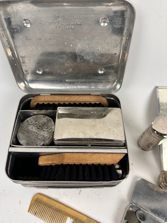 Original Wehrmacht Personal 'Mica' Kit' (Soldaten Wirtschaftskasten) — image 8