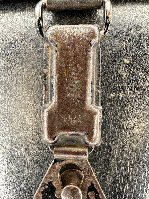 Original Leather Case for 6X30 Binoculars 1944 — image 5