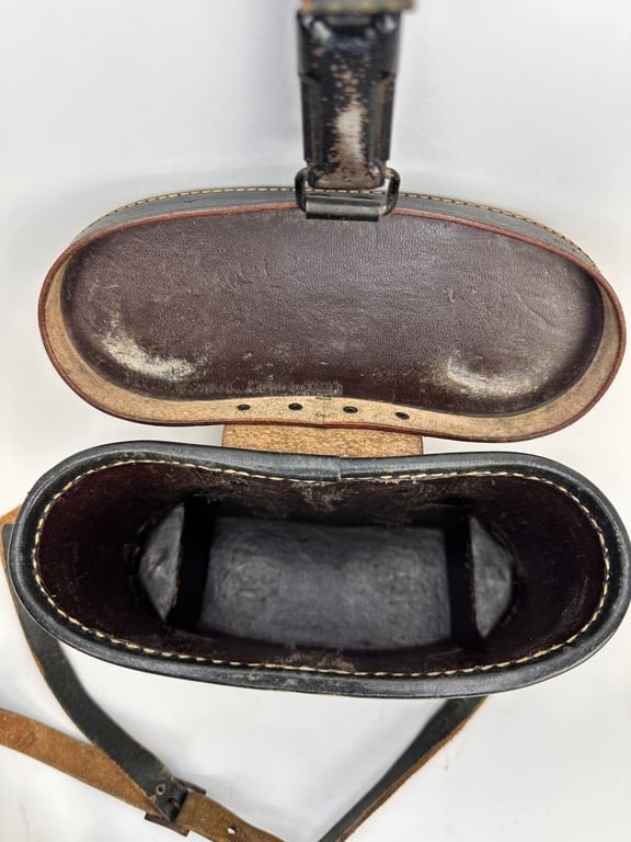 Original Leather Case for 6X30 Binoculars 1944 — image 6