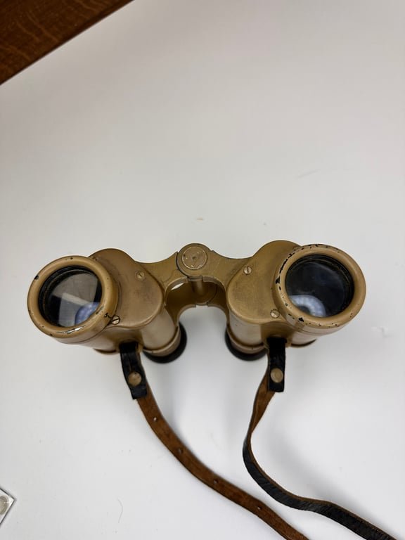 Late War Tan Painted Wehrmacht 6x30 Binoculars 'ddx' — image 5