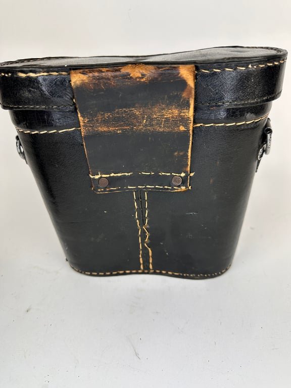 Wehrmacht binoculars 'Dienstglas' 7x50 (Doppelfernrohr) complete with original leather carrying case — image 6