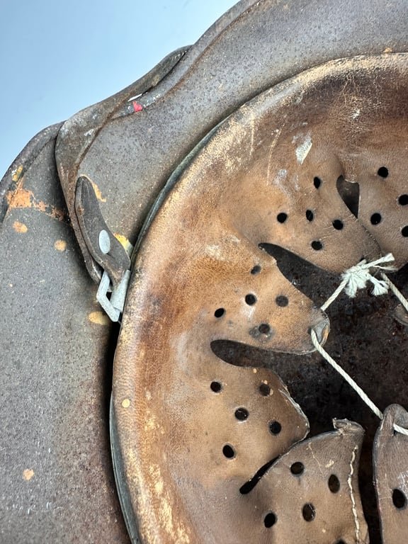 M35 German Medic Helmet 'Red Cross' — image 10