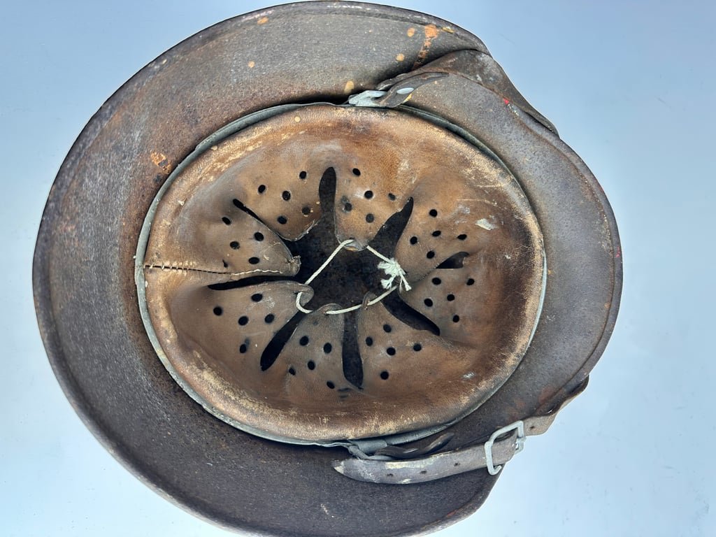 M35 German Medic Helmet 'Red Cross' — image 8